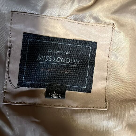 Miss London- black Label- winter jacket size L.  the hat is removable - Picture 8 of 10